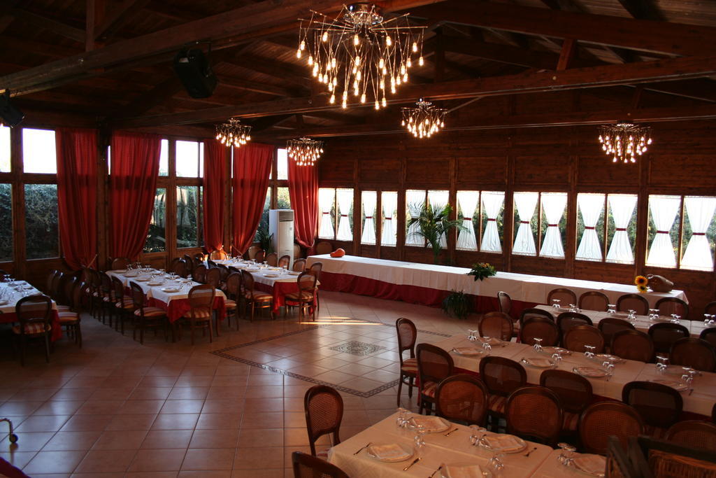 Agriturismo Antico Leccio Hotell Gioia Del Colle Exteriör bild